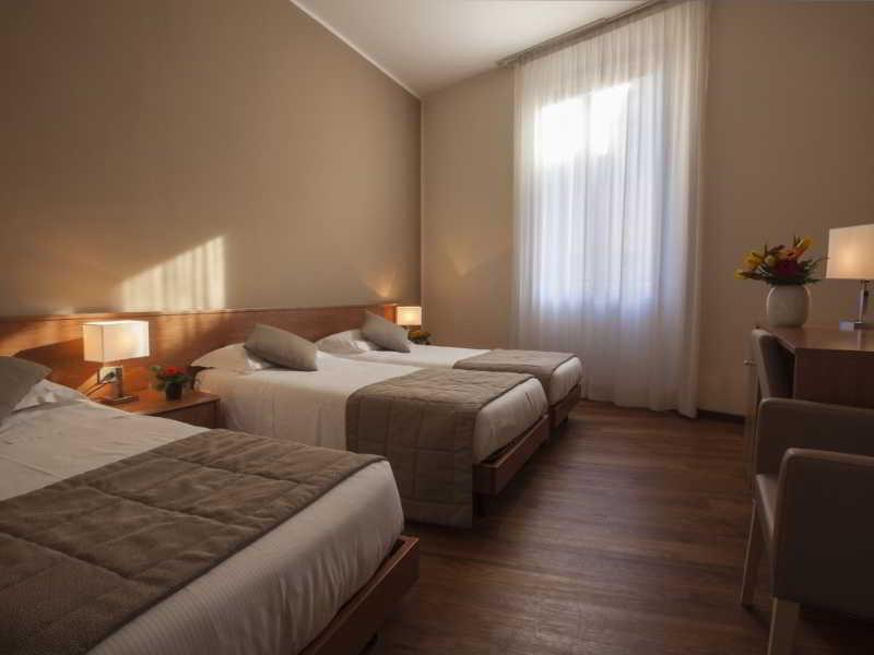 Hotel Accademia Bologna Esterno foto