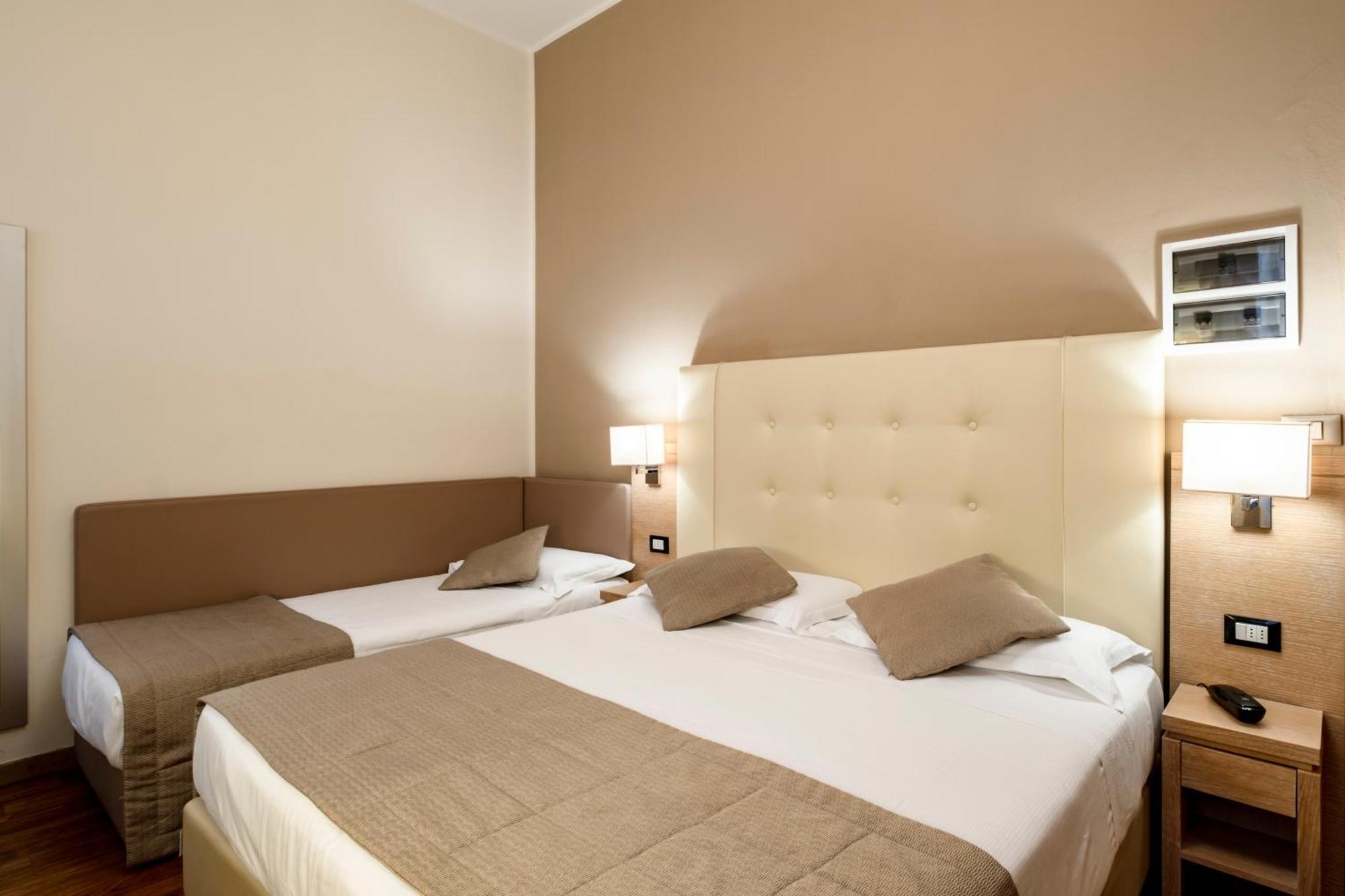 Hotel Accademia Bologna Esterno foto