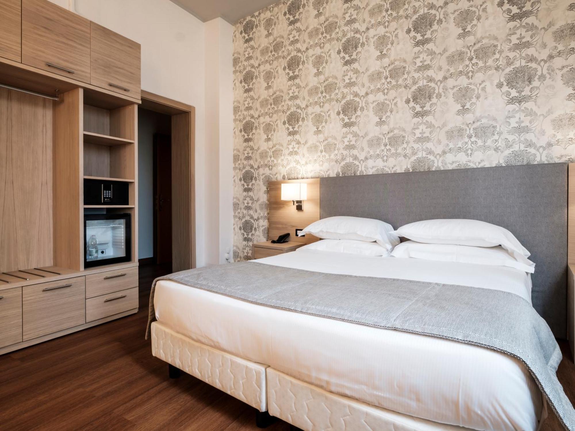 Hotel Accademia Bologna Esterno foto