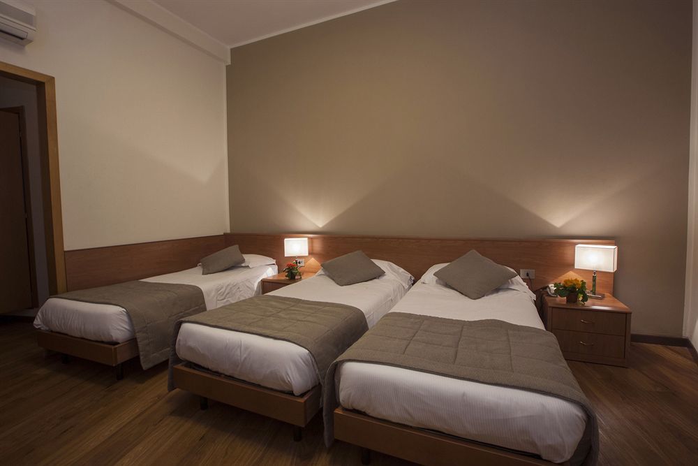 Hotel Accademia Bologna Esterno foto